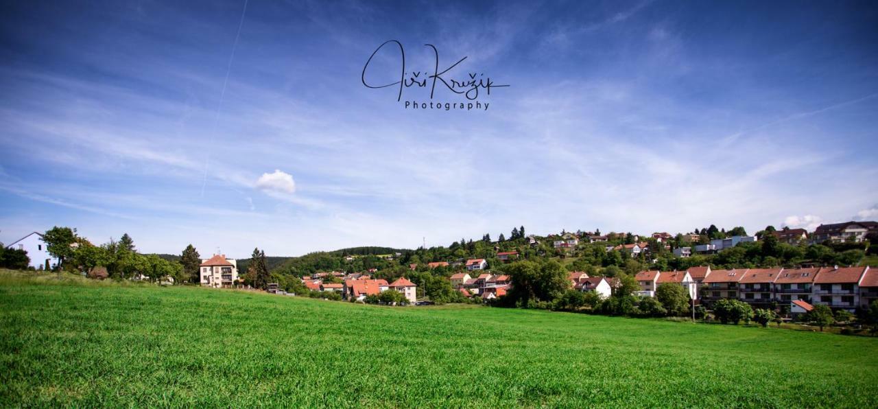 2 Bedroom Apartment, Brnenska Prehrada 2Km Brno Dış mekan fotoğraf